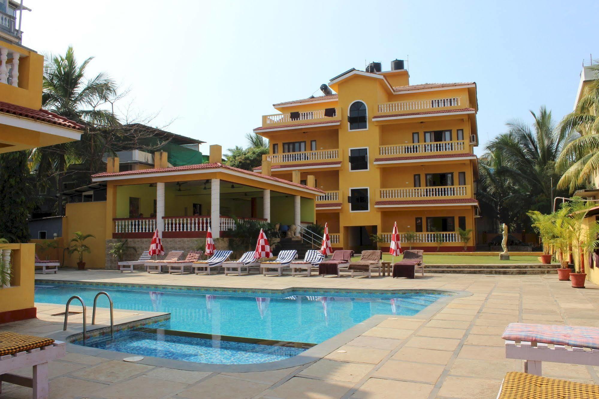 Marina Bay Beach Resort Кандолим Экстерьер фото